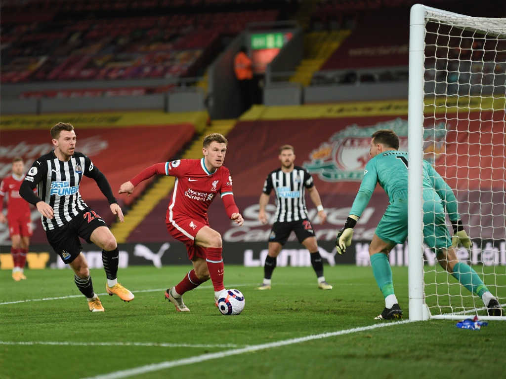 【英超】琼斯建功法老双响,利物浦客场3-3战平纽卡 【英超】琼斯建功法老双响,利物浦客场3-3战平纽卡